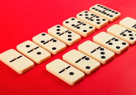How to Play Moon Domino Game